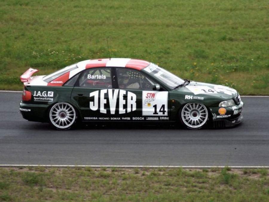  Audi A4 Quattro STW (B5,8D) 1995 года  (фото 13 из 13)